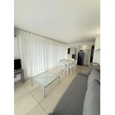 Modern Flat With Panoramic View *